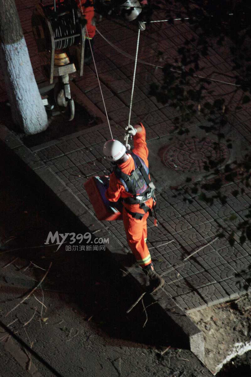 哈爾濱遼陽(yáng)街塌陷