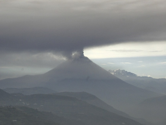 厄瓜多爾火山噴發(fā)
