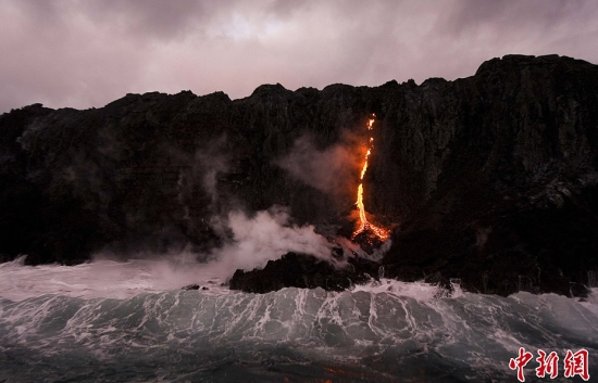卡拉帕納火山噴發