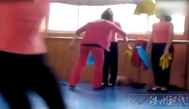 老師粗暴對(duì)待學(xué)生讓人咬牙切齒