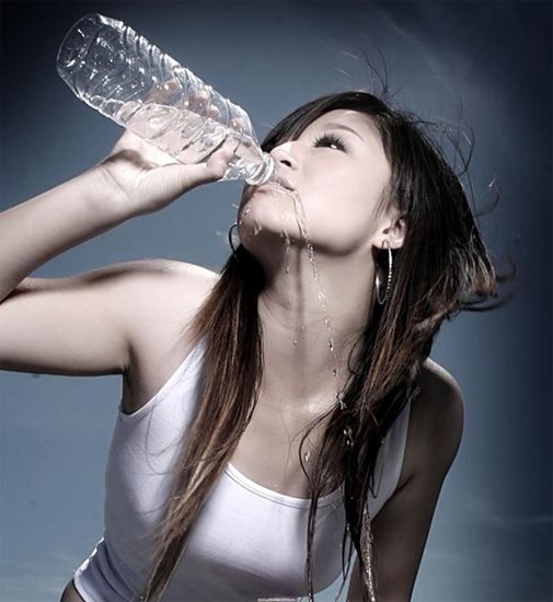 礦物質(zhì)水和純凈水天然泉水瓶裝水都不能喝