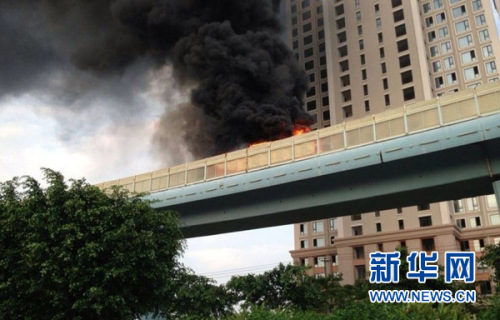 廈門(mén)公交車(chē)起火爆炸
