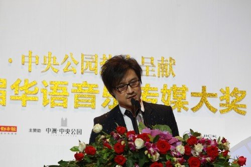 汪峰回應(yīng)離婚：我選擇沉默 不代表我默認和逃避