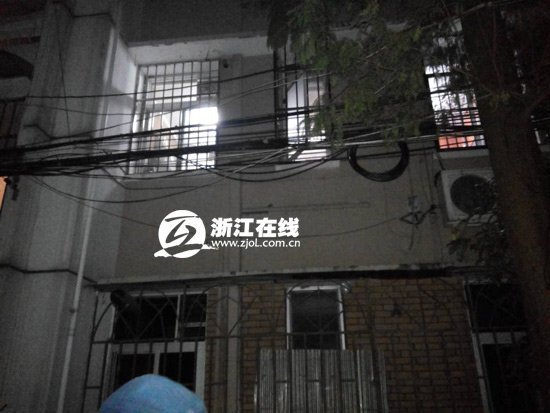 杭州文三新村跳樓慘案現(xiàn)場