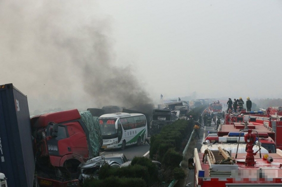 滬陜高速安徽段車禍