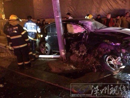 鼓樓區(qū)三汊河橋交通事故