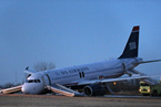客機(jī)機(jī)頭觸地 2014年3月