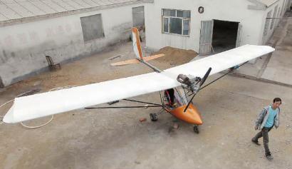 長(zhǎng)春男子自造小飛機(jī)