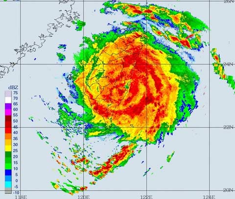 強臺風麥德姆登陸臺灣