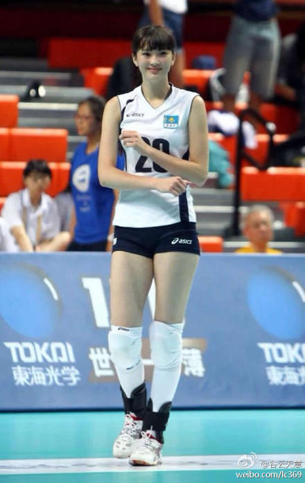 17歲女排美女