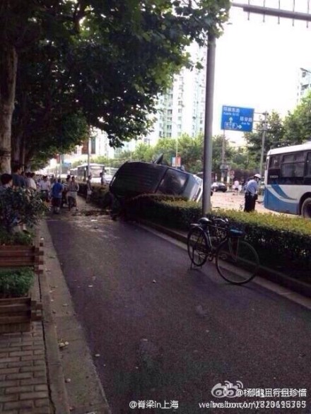 上海永泰路車禍現(xiàn)場