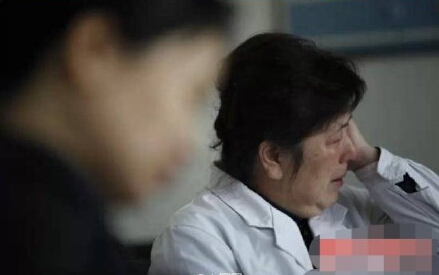 手術室自拍事件