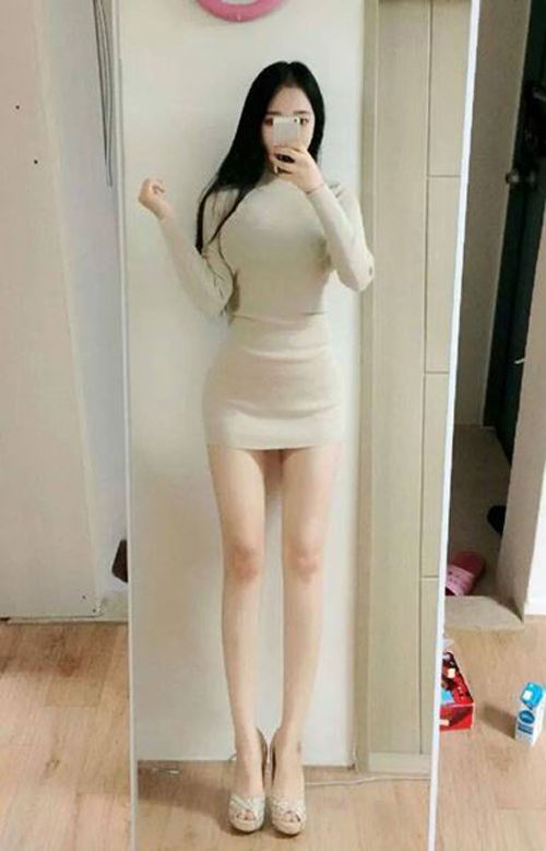 韓國雪肌女實(shí)習(xí)老師秀美腿