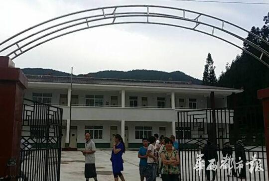 趙本山捐建的蘆山小學(xué)已通過驗(yàn)收