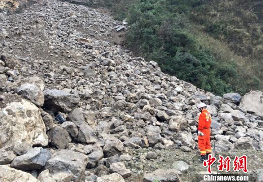 綿竹山體垮塌