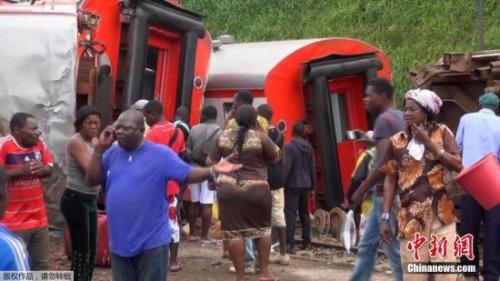 喀麥隆火車出軌致55人死數百人傷 或因超載引發(fā)