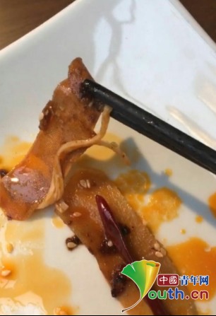 吃火鍋吃出創(chuàng)可貼