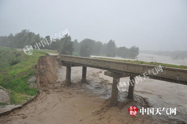 內蒙古通遼暴雨洪澇損失5億元