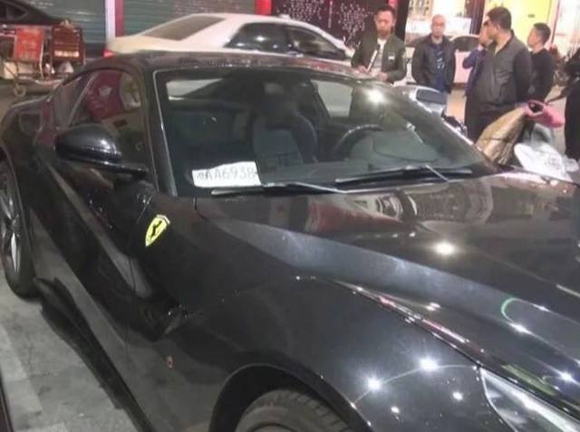 豪車(chē)被撞說(shuō)免賠