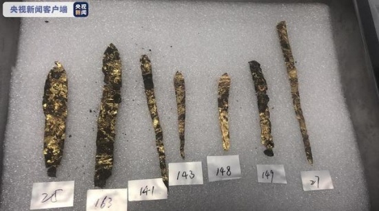 三星堆8號坑陸續發現近60件金葉