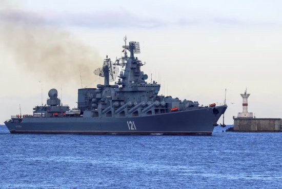 俄軍方稱俄軍艦發生爆炸嚴重受損